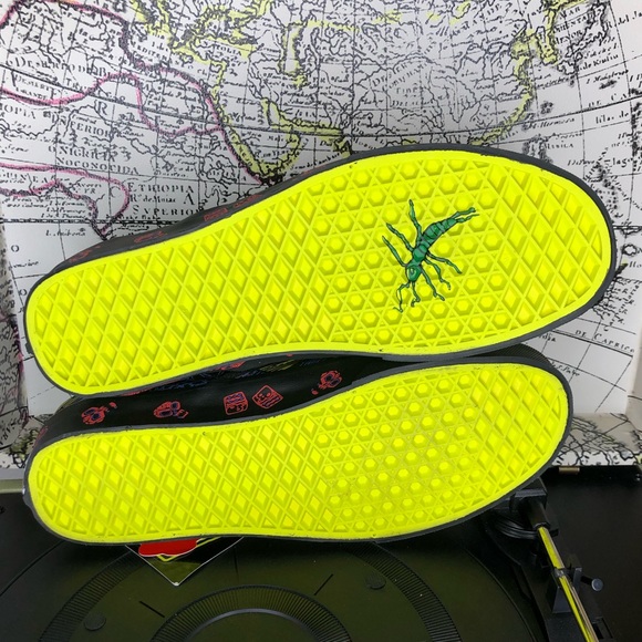 Vans oogie boogie slip on nightmare before Xmas - Picture 5 of 7